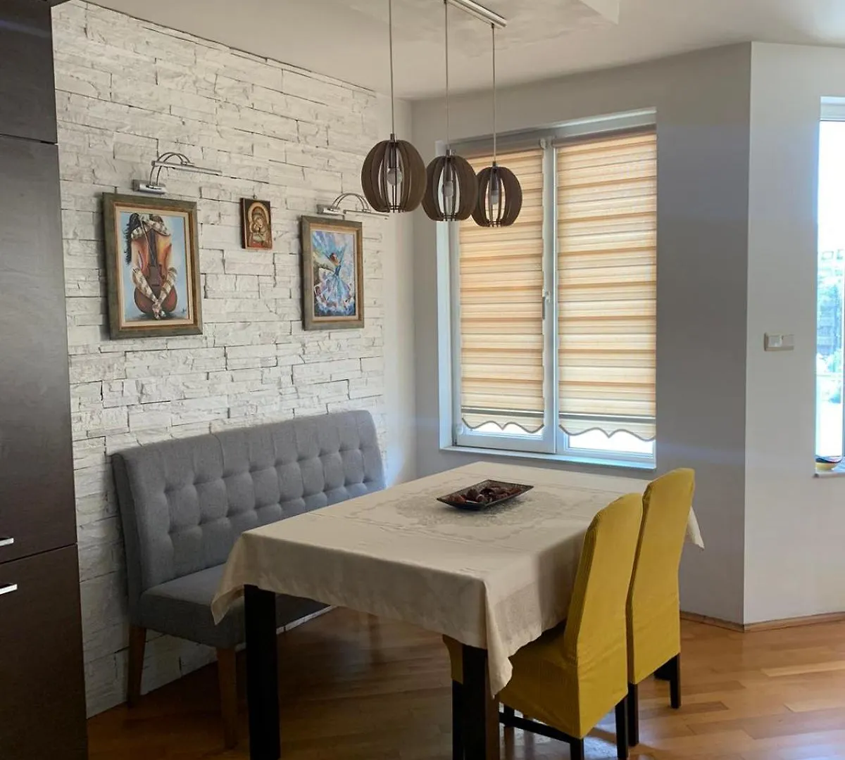 Asinela Home С Гараж Burgas